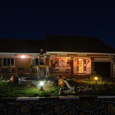 Lake Victoria Country Home Entebbe Exterior photo